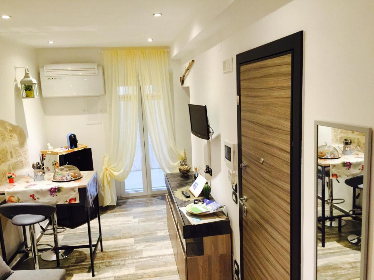 Il Pavone Bed and Breakfast Bari Exteriör bild