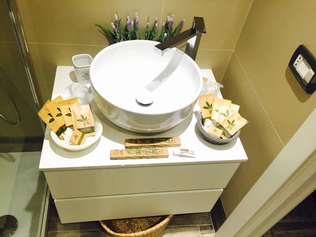 Il Pavone Bed and Breakfast Bari Exteriör bild